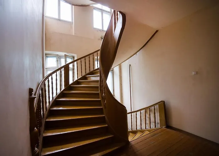 Tiltu 5 Studio